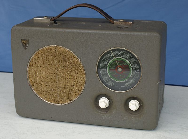 Datei:D 1939 Radione R2 Geraet Front.jpg