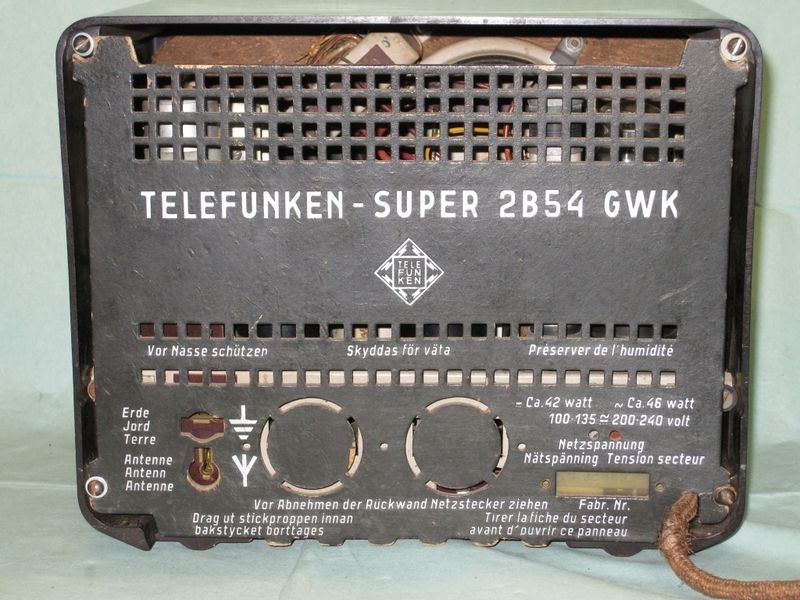 Datei:D 1943 Telefunken 2B54GWK RW.jpg