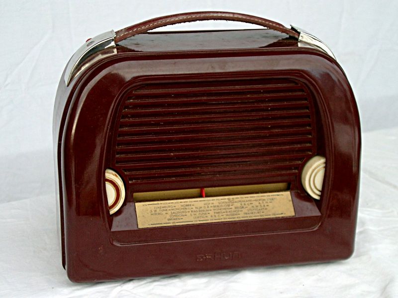 Datei:D 1950 Braun Piccolino Front.jpg