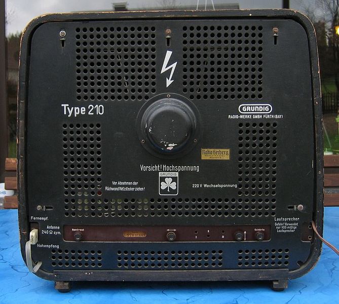 Datei:D 1953 Grundig 210 RW.jpg